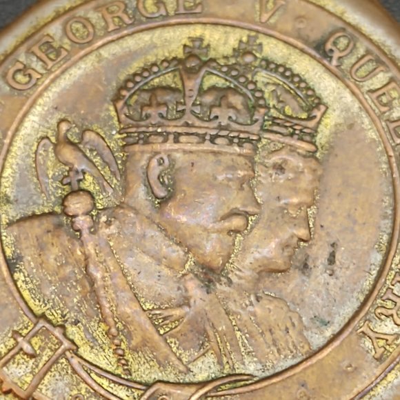 King George V and Queen Mary Pendant - Picture 4 of 5